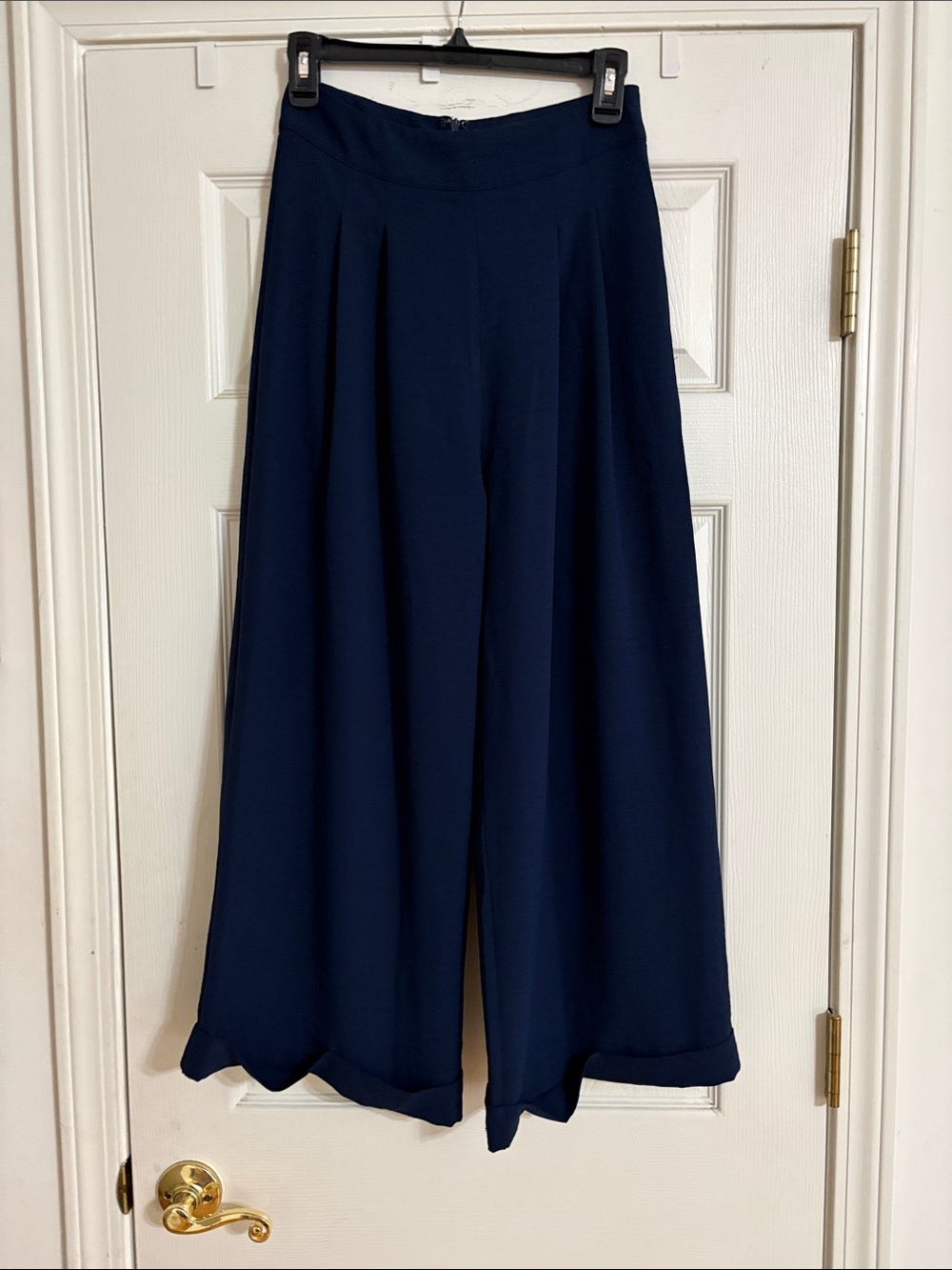 Wide Leg Scallop-Hem Pants in Navy